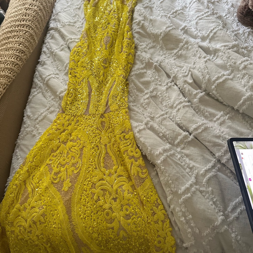 Elegant Yellow Lace Gown